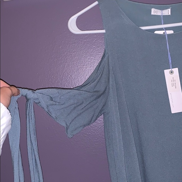 Gentle Fawn Dress - Picture 2 of 3